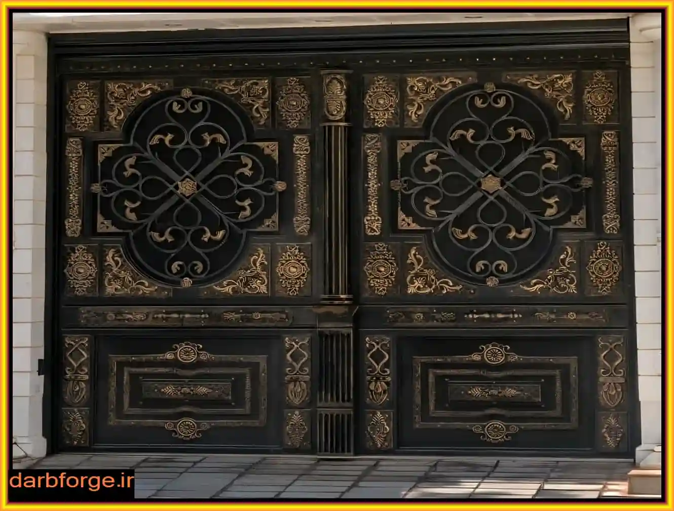 درب فلزی ساده حیاط با طراحی بسته درب فلزی ساده حیاط با طراحی بسته