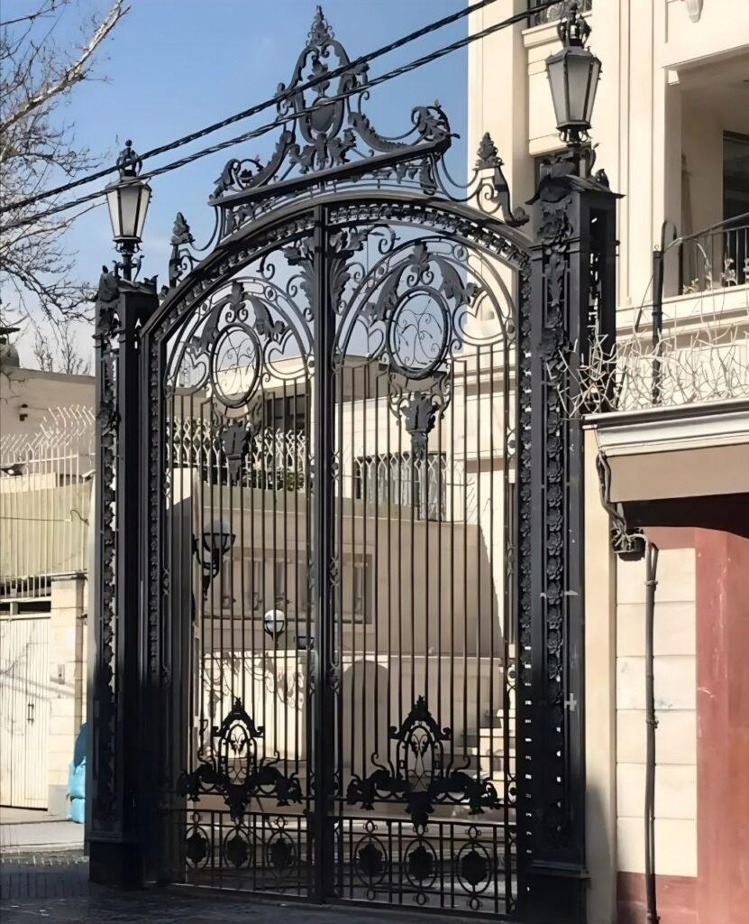 قیمت ساخت درب پارکینگ بر اساس ابعاد خودرو