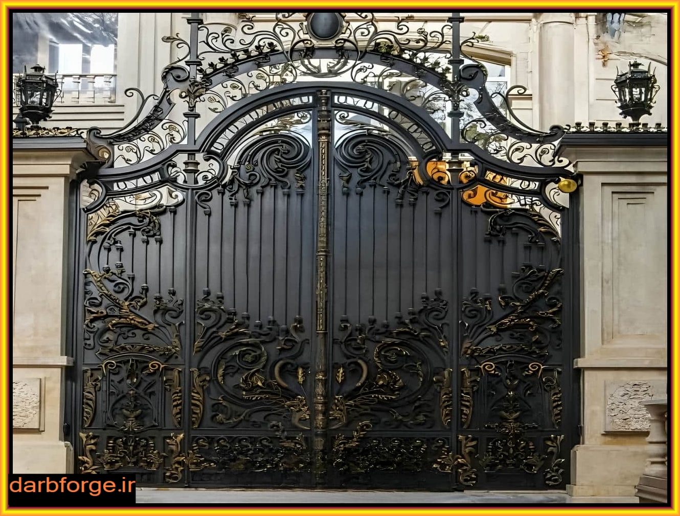 درب فرفورژه با طراحی خاص درب فرفورژه با طراحی خاص