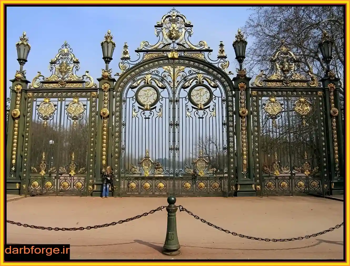 درب فرفورژه دست ساز یا پیش ساخته