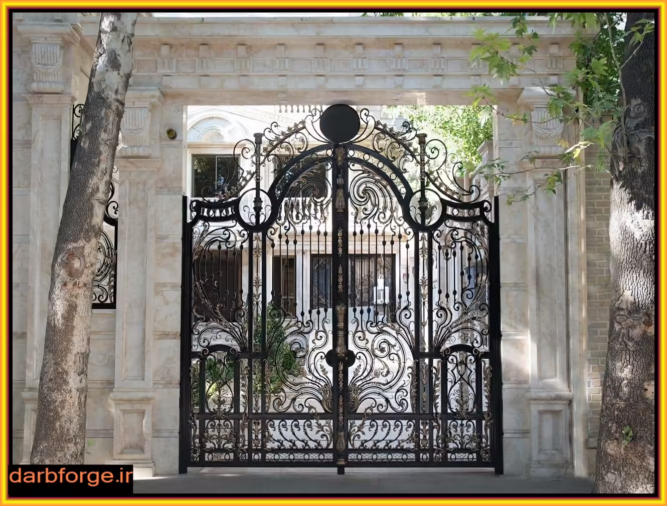 درب های فلزی با تزئینات خاص درب های فلزی با تزئینات خاص