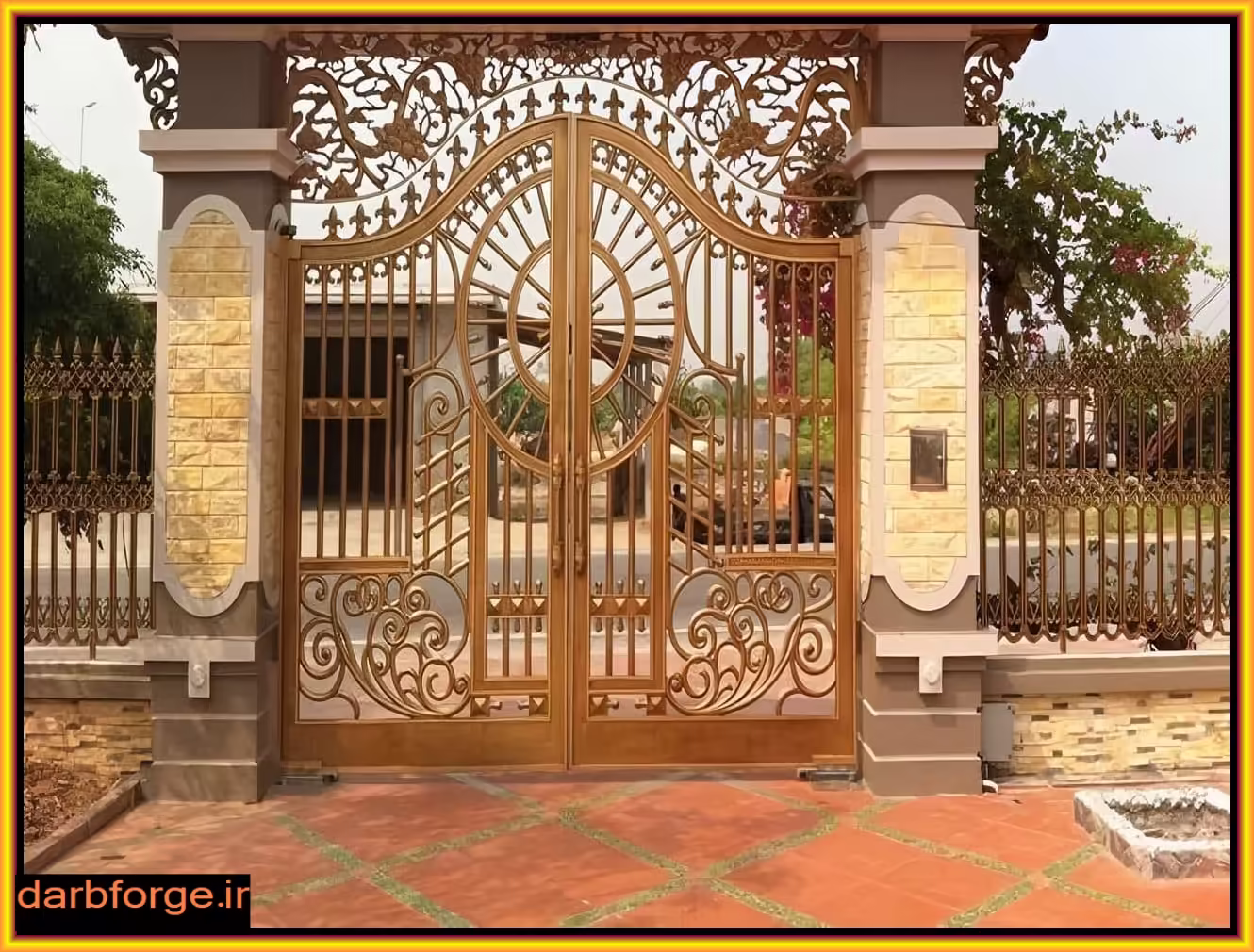 درب آهنی طرح چوبی با ترکیب فرفورژه درب آهنی طرح چوبی با ترکیب فرفورژه