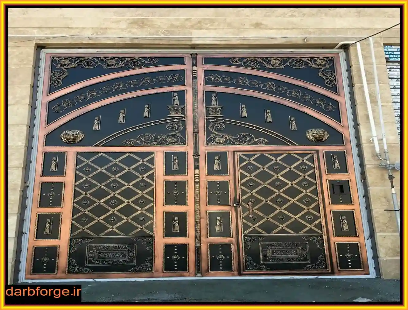 انتخاب درب فرفورژه آهنی