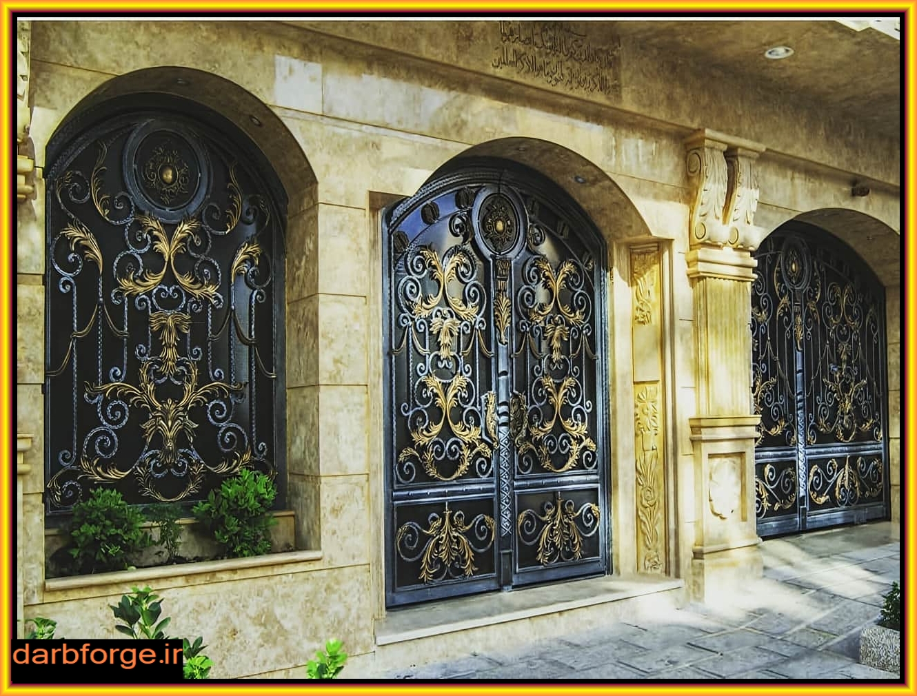 درب حیاط ویلایی مدرن با طراحی مشبک