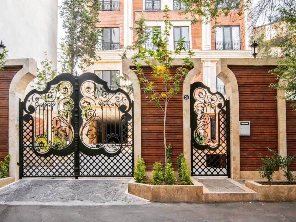 قیمت انواع درب فرفورژه تک لنگه و دو لنگه قیمت انواع درب فرفورژه تک لنگه و دو لنگه