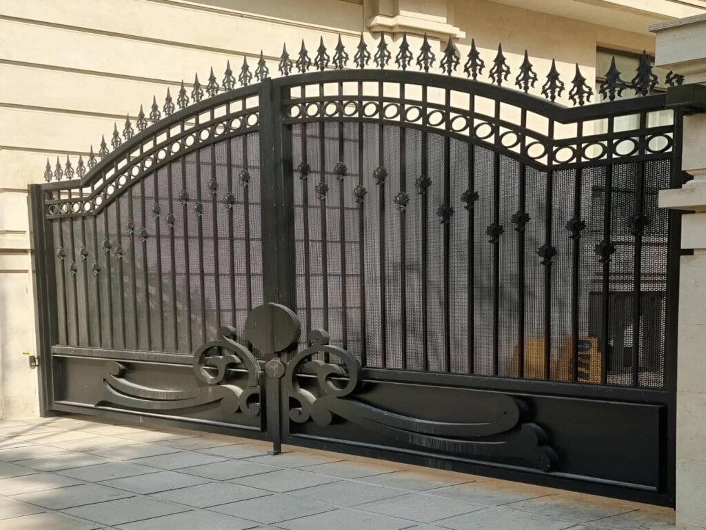 درب فلزی درب فلزی