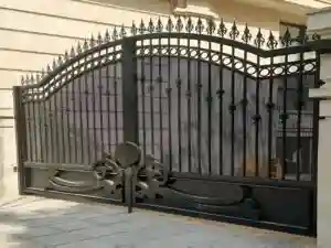 درب فلزی