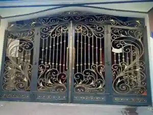 درب ورودی ساختمان آهنی ساده