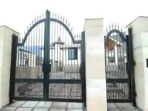 درب پارکینگ ساختمان