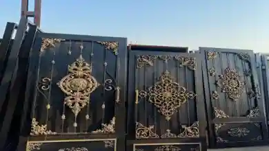 درب فلزی ساختمان چند است؟