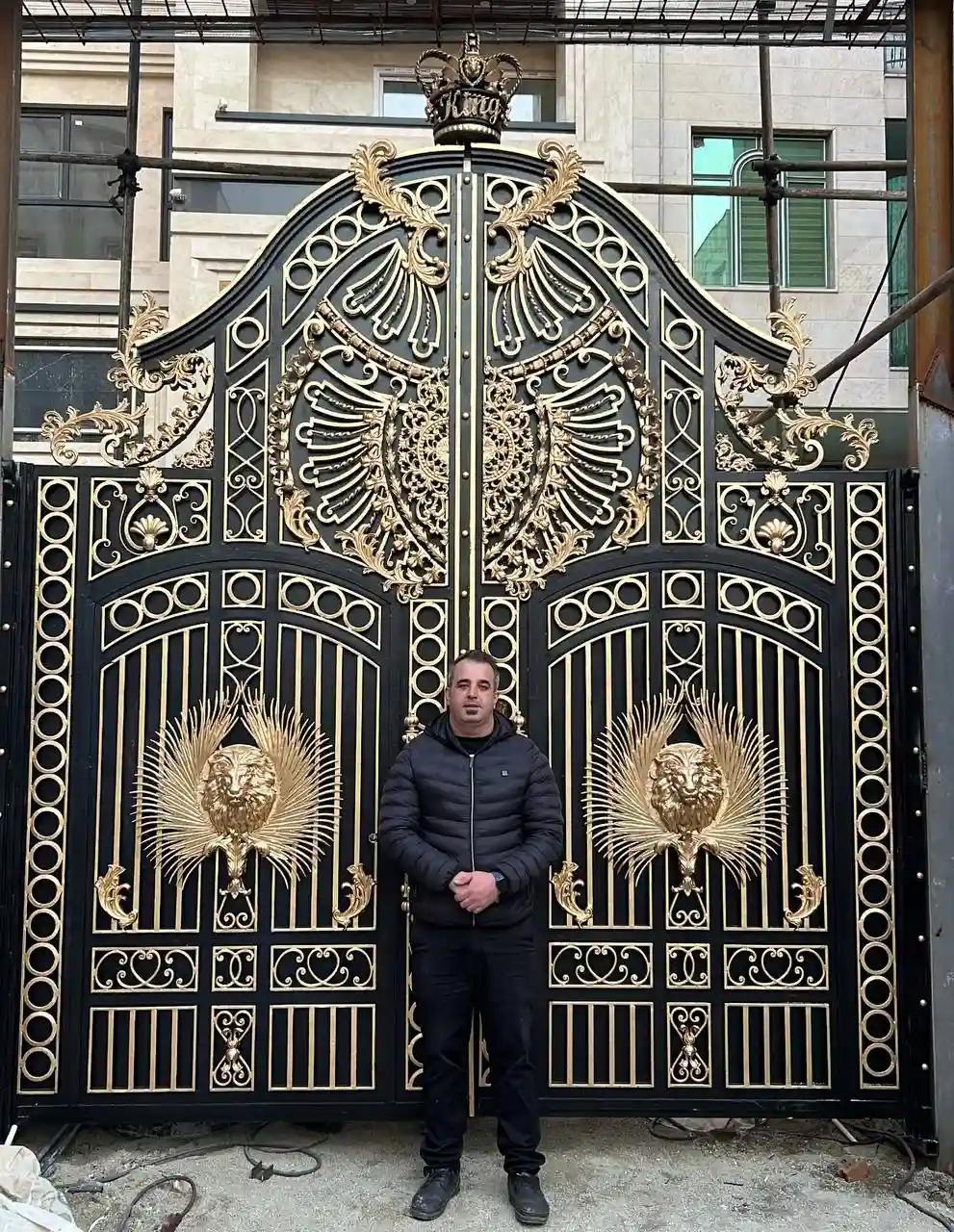 درب فرفورژه با طرح چمروش درب فرفورژه با طرح چمروش