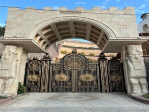 مراحل ساخت درب فرفورژه