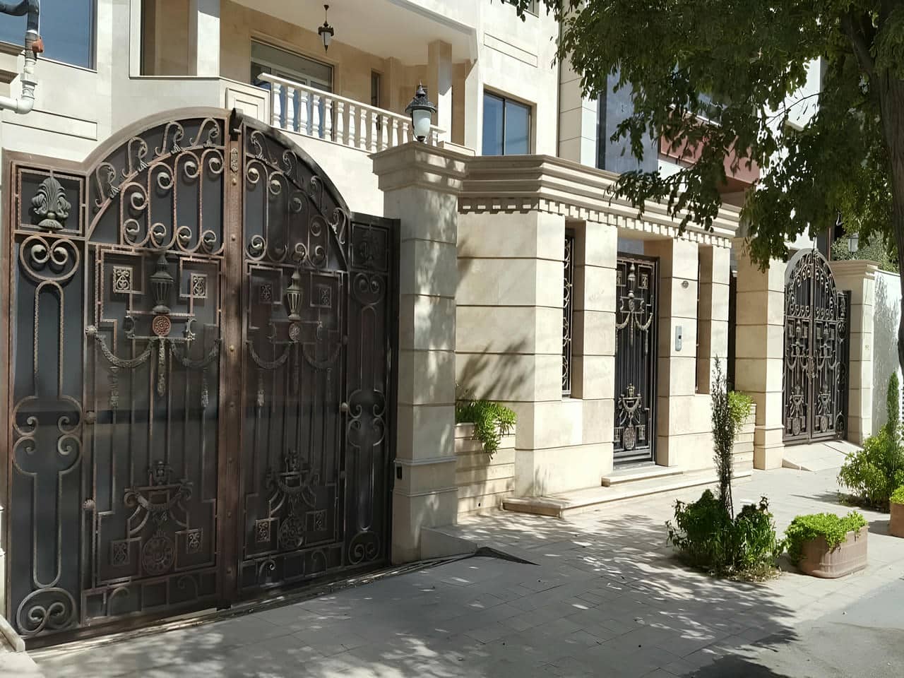 نقشه ساخت و طراحی درب حیاط | درب فرفورژه نقشه ساخت و طراحی درب حیاط