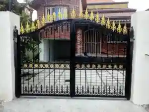 درب هلالی پارکینگ