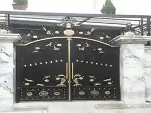 درب ورودی ساختمان