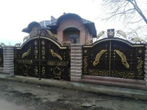 چرا باید از درب آهنی حیاط استفاده کنیم؟