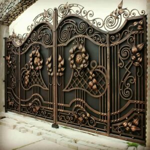 خرید درب پارکینگ فرفورژه با طراحی شیک