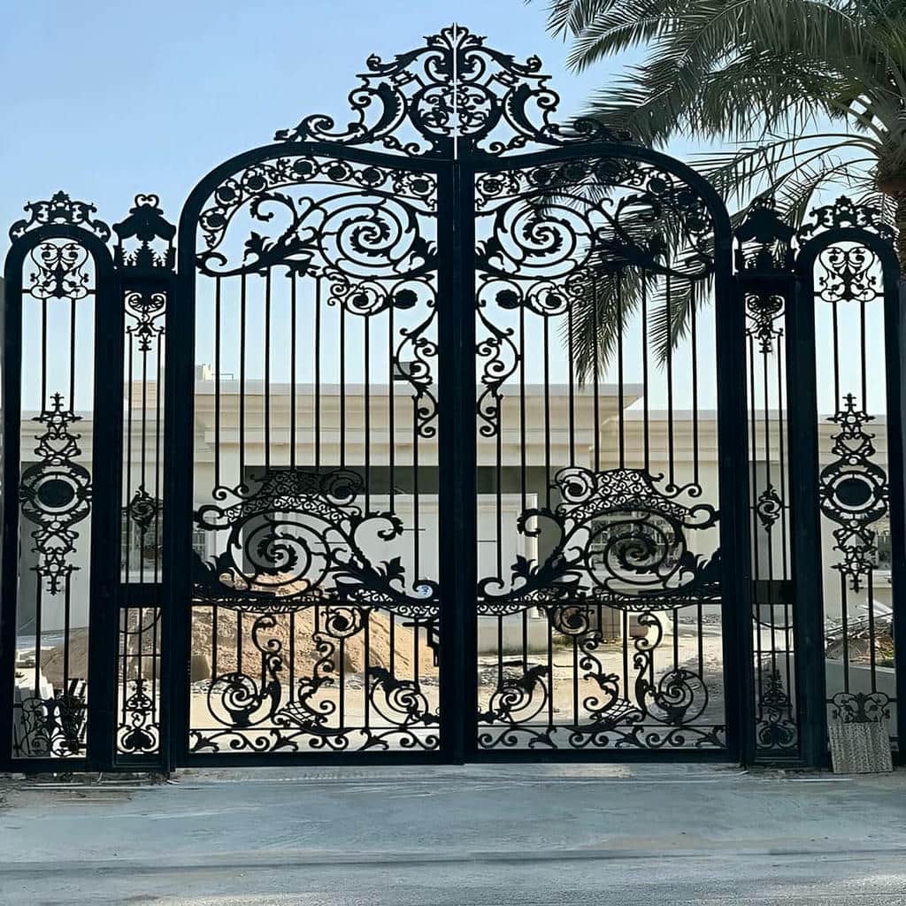 فروش درب حیاط فرفورژه ویلایی ورودی ویلا در آستارا