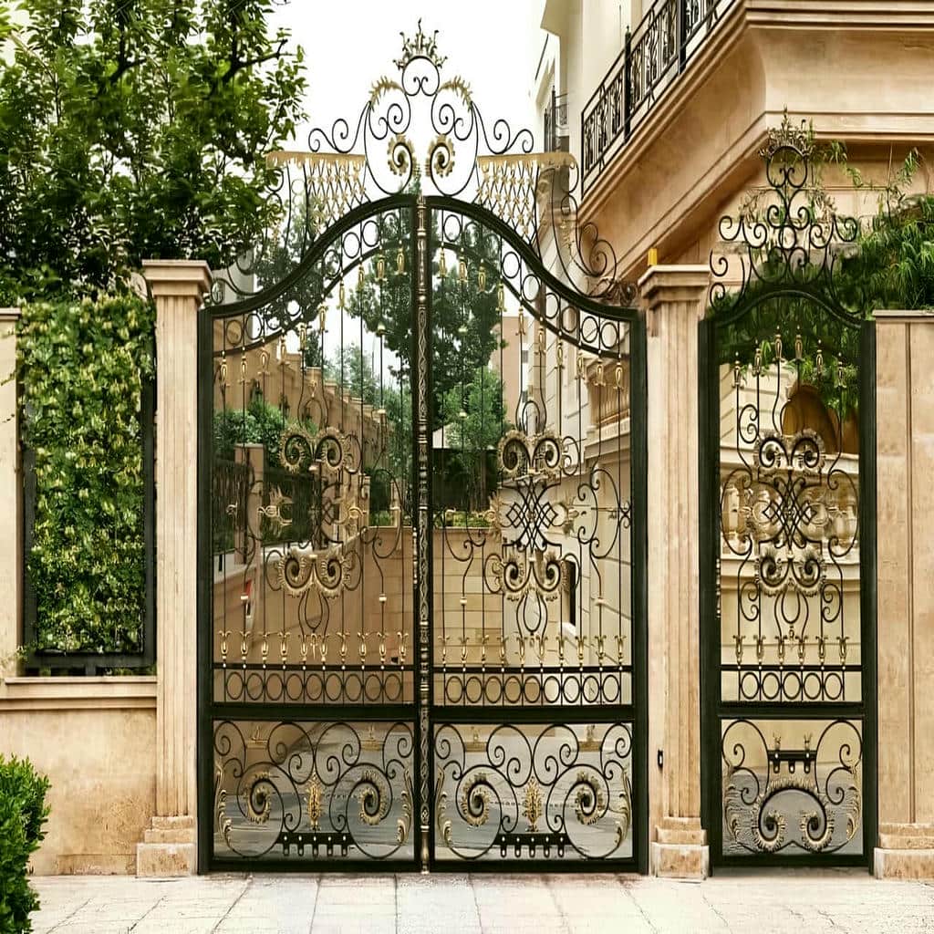 خرید درب فرفورژه ویلایی کلاسیک در بندر حقانی