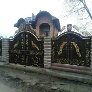 درب حیاط فرفورژه ویلایی در بیرجند