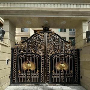 درب حیاط فرفورژه ویلایی در سوزا