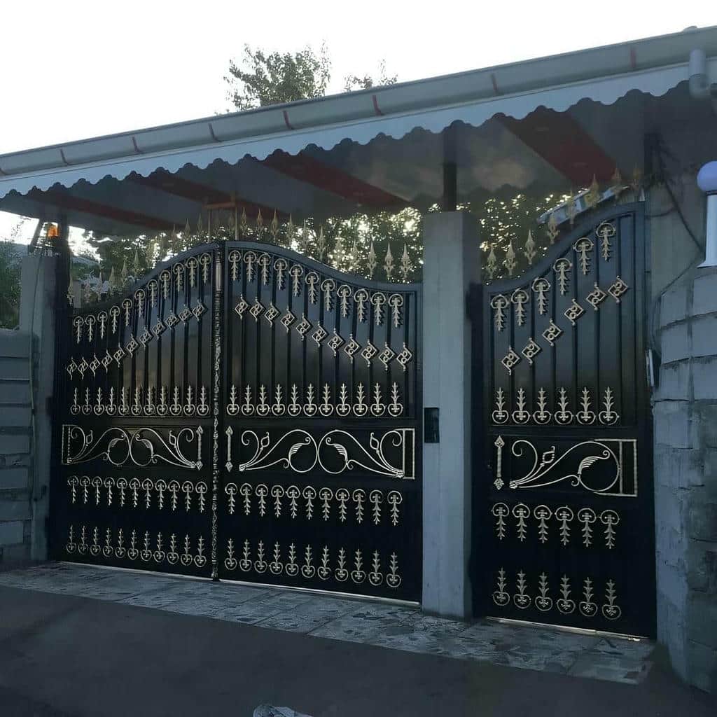 جدول مشخصات مدل درب حیاط ساده و شیک دو لنگه
