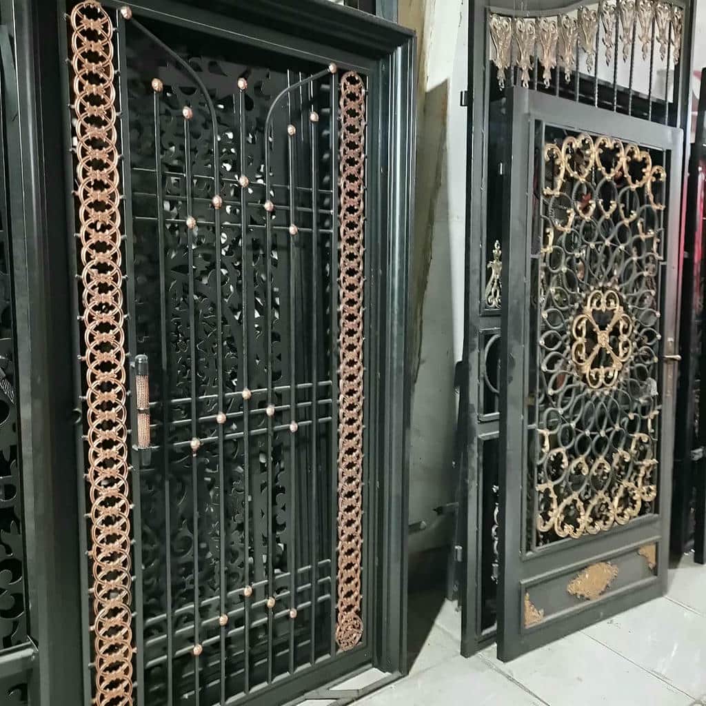 طرح جناقی درب طاق دار برای حیاط