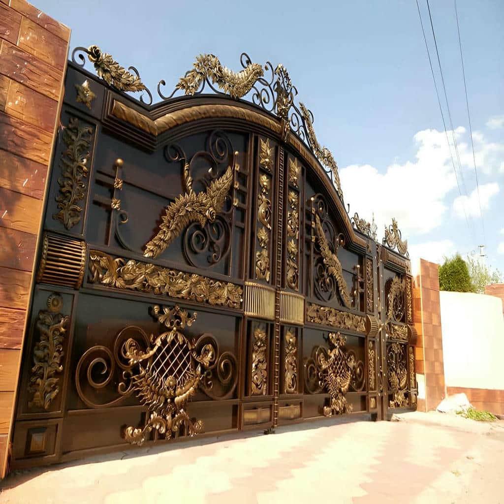 خرید درب ویلایی فرفورژه نمای رومی متناسب با سردر خرید درب ویلایی فرفورژه نمای رومی متناسب با سردر
