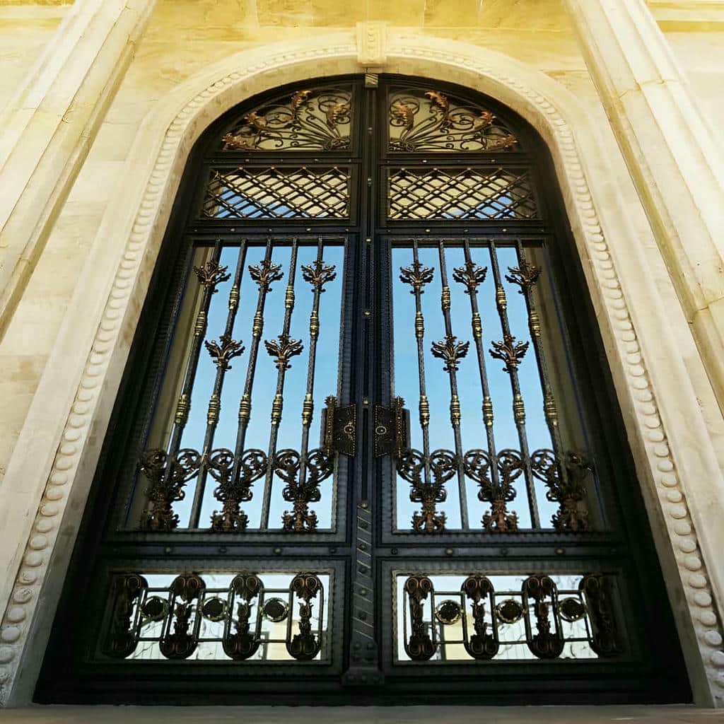 تولید درب پارکینگ مینیمال خطی با ورق یکپارچه