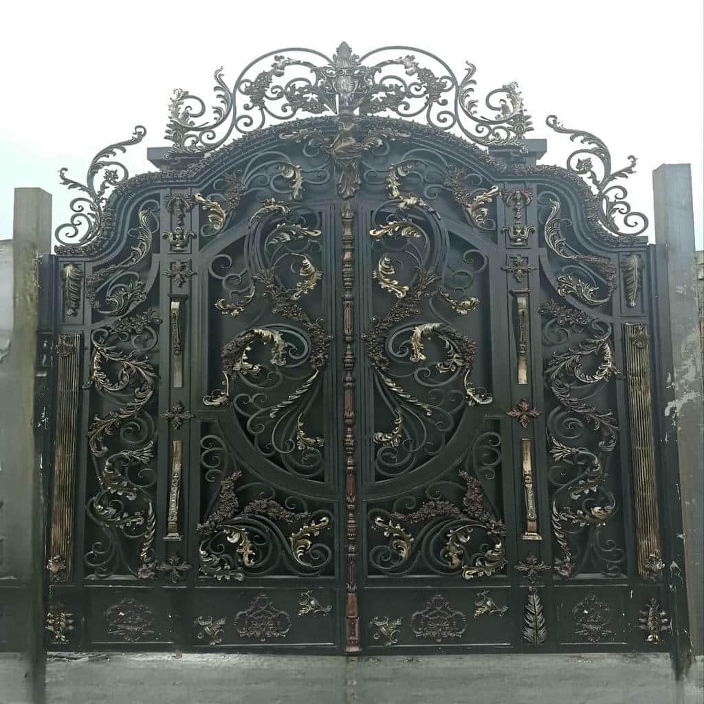اجرای درب ویلایی مینیمال خطی با پوشش مات