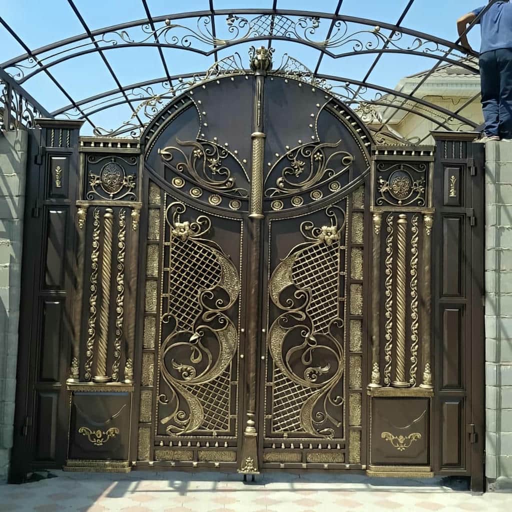 خرید درب ویلایی لولایی حیاط بزرگ