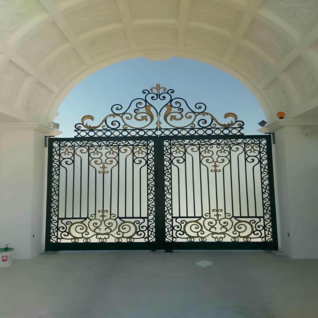 ساخت درب باغ آهنی قوسی شکسته