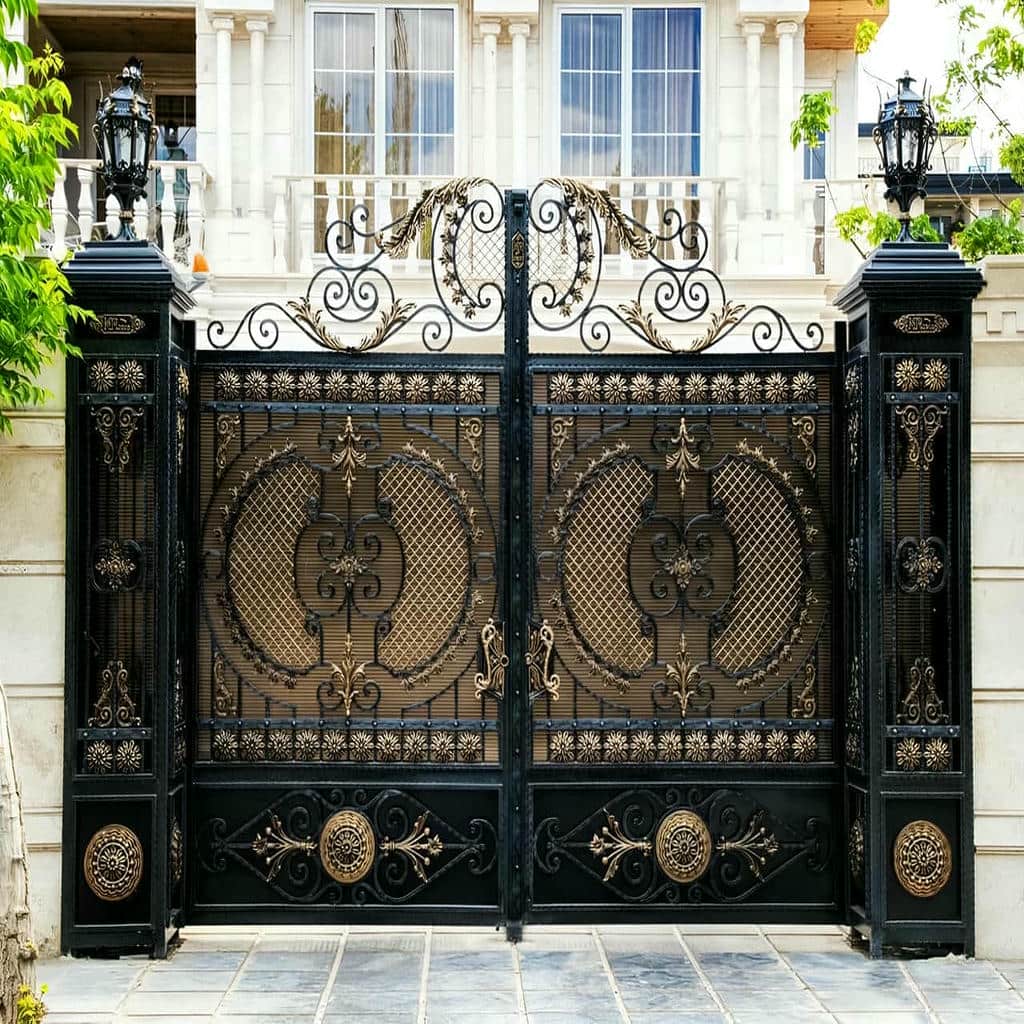 سفارش درب فلزی لاکچری نمای ویلا مینیمال