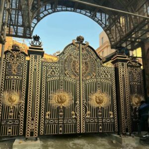 12 مدل درب ویلایی ریلی محوطه باغ