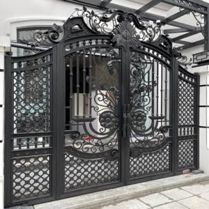 7 مدل درب باغی ویلایی فرفورژه